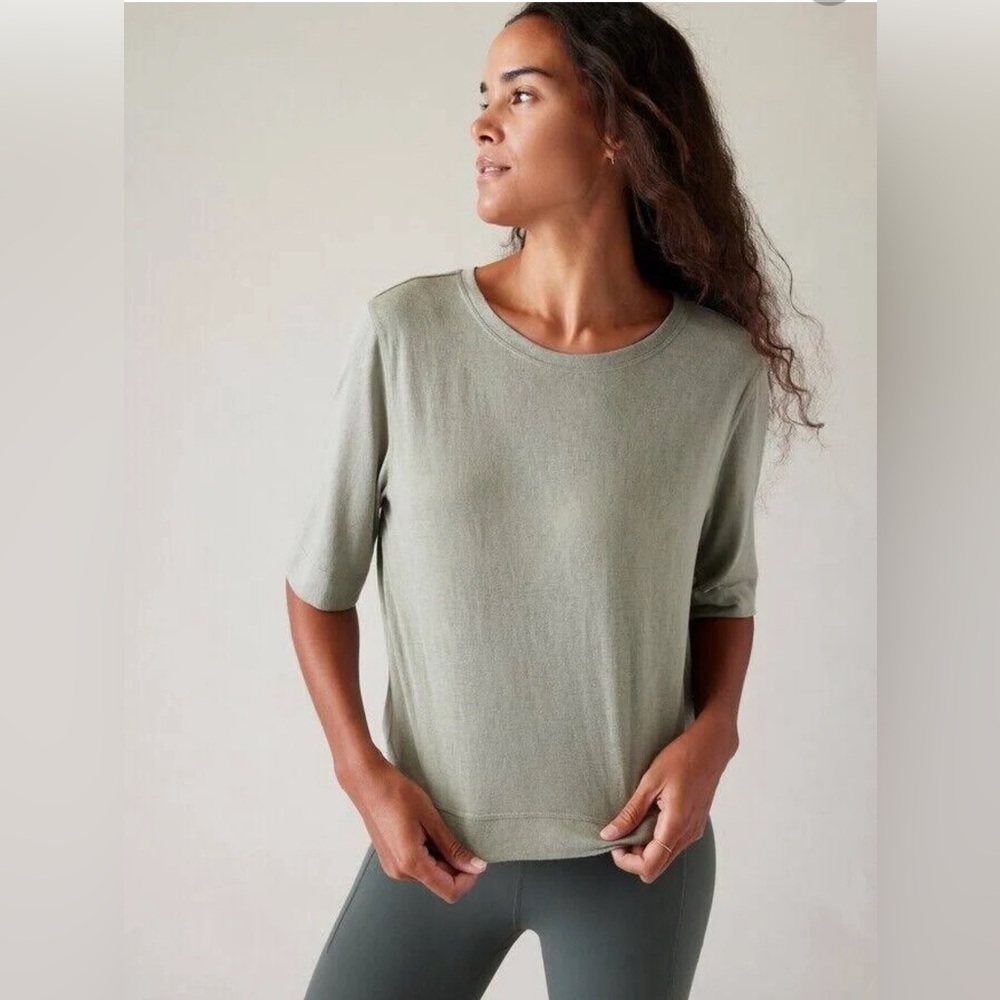 Athleta Breezy Serene Tee Shirt Top - Muted Green - XSmall